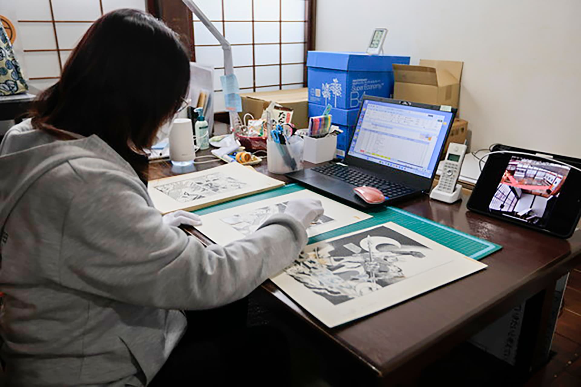 マンガ原画の整理作業